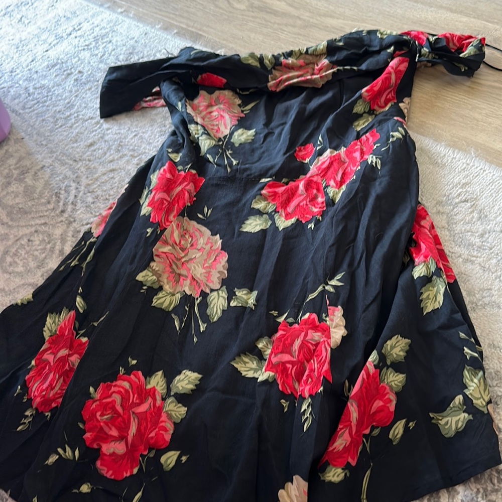 Dainty Hooligan off shoulder dress